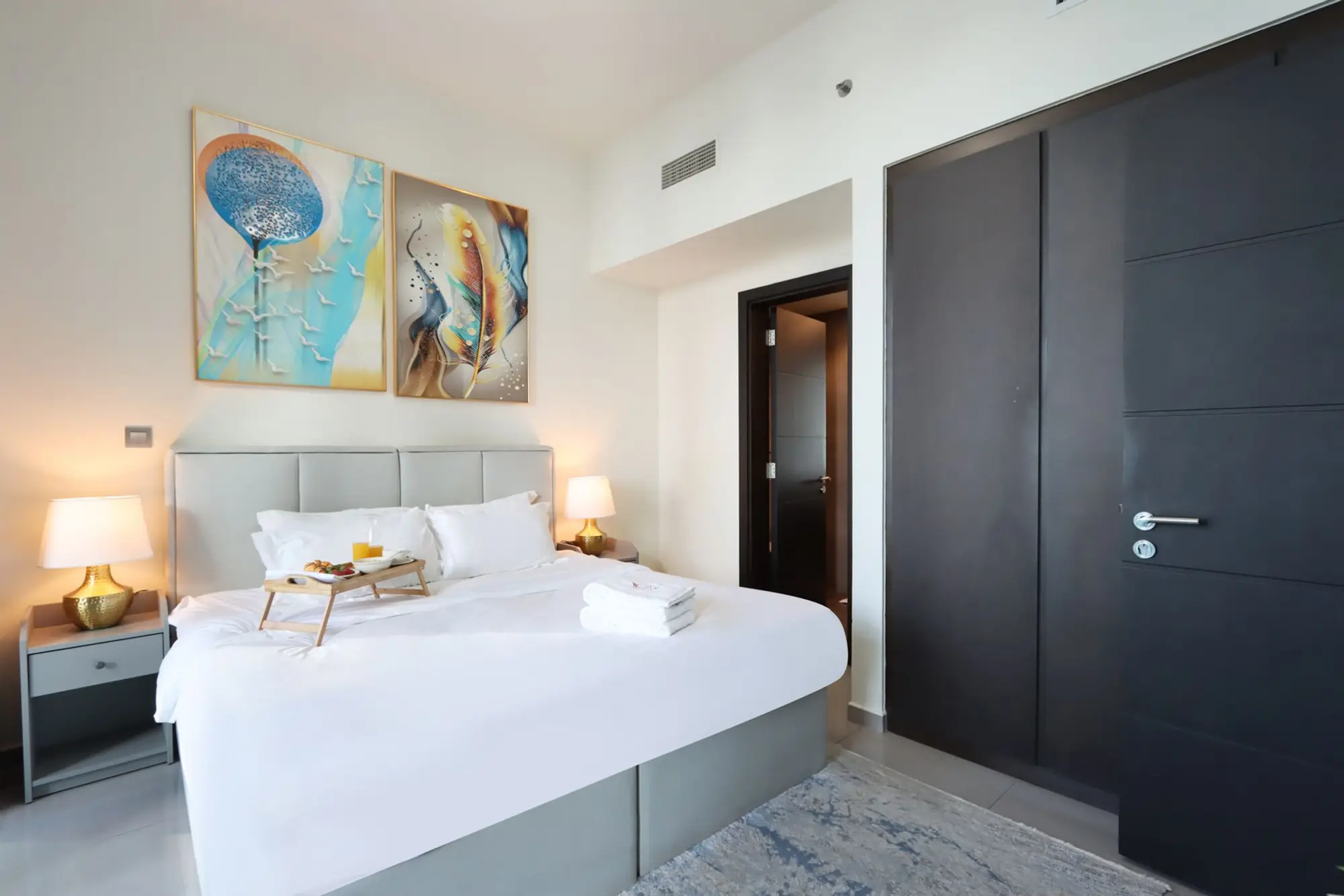 Bright 1 BR Suite In Merano Tower, Dubai