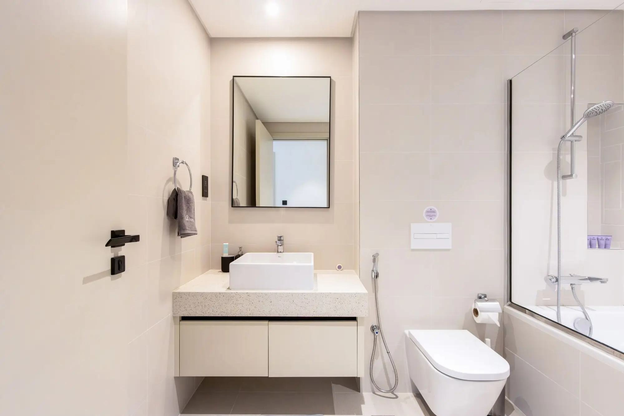 Bright 1BR, Dubai
