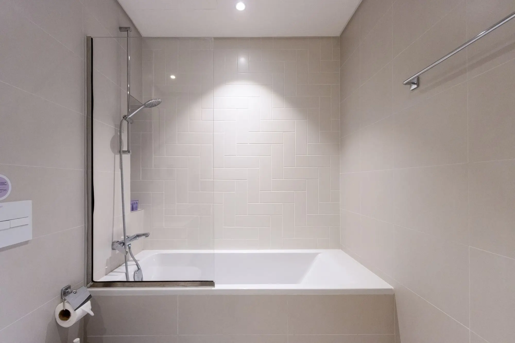 Bright 1BR, Dubai