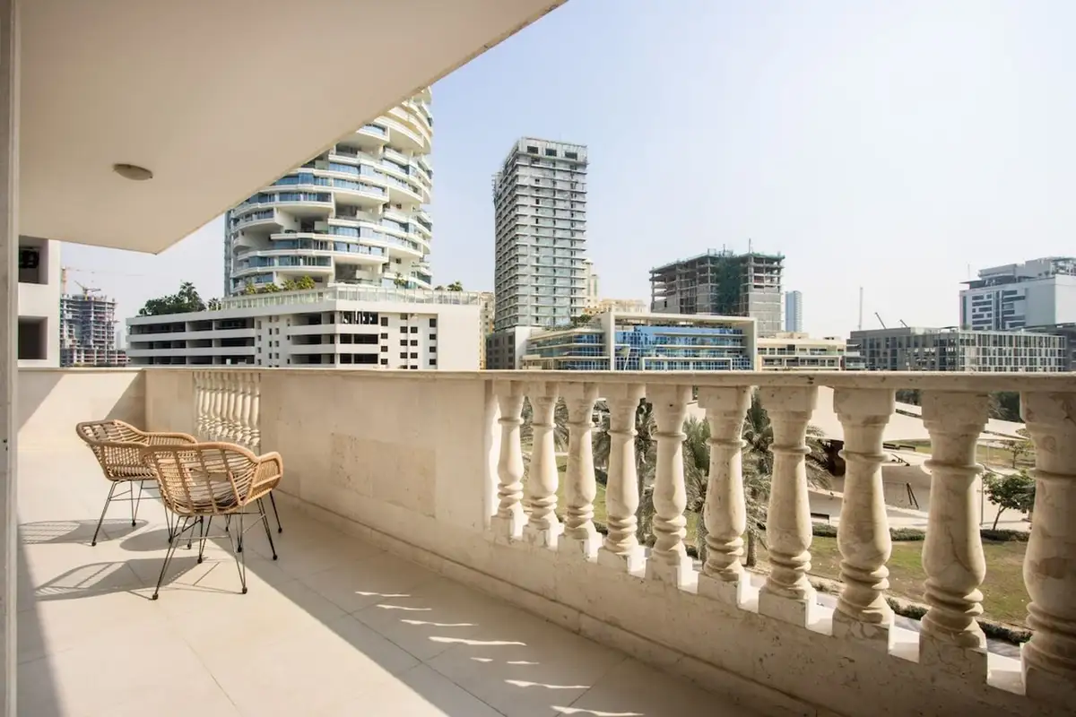 Bright 2BR in JVC Pool, Gym & Modern Comfort, Dubai
