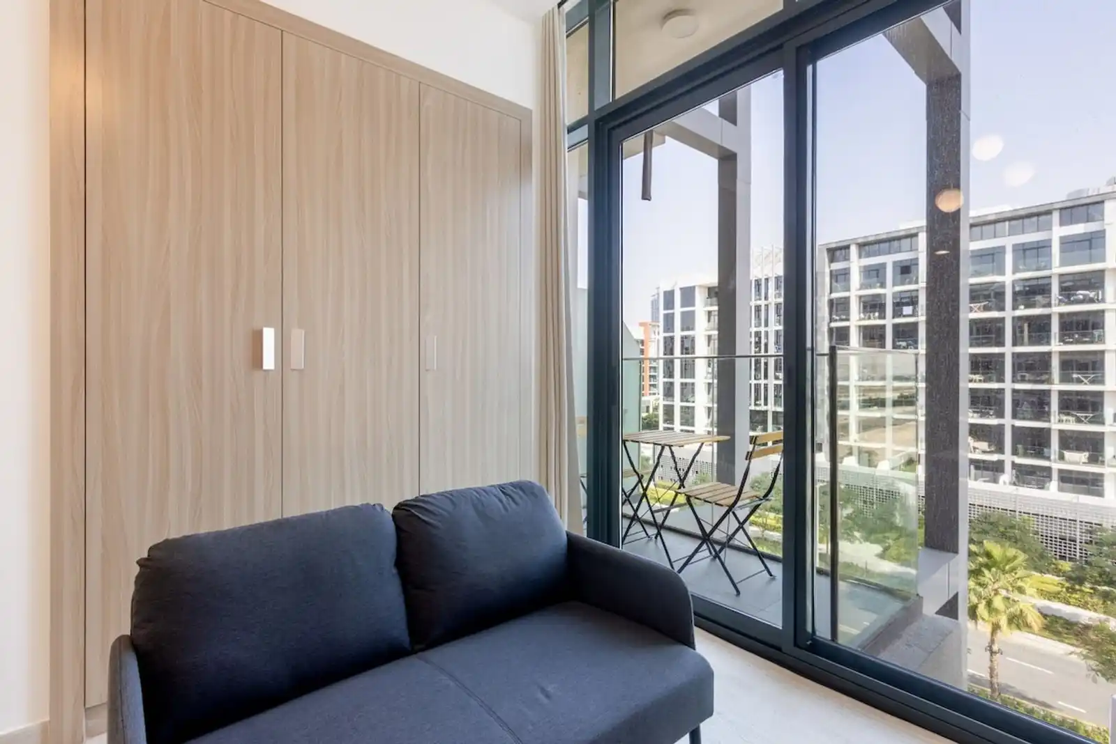Bright Studio Balcony Close to Downtown Dubai, Dubai