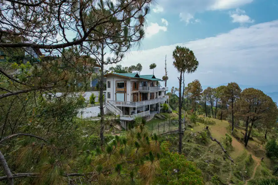 Brookside Estate, Almora