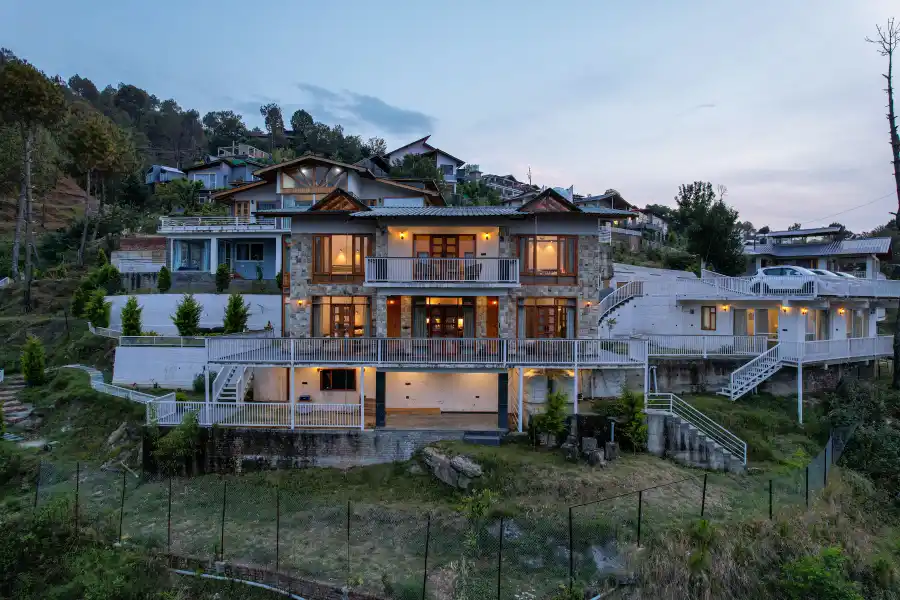 Brookside Estate, Almora