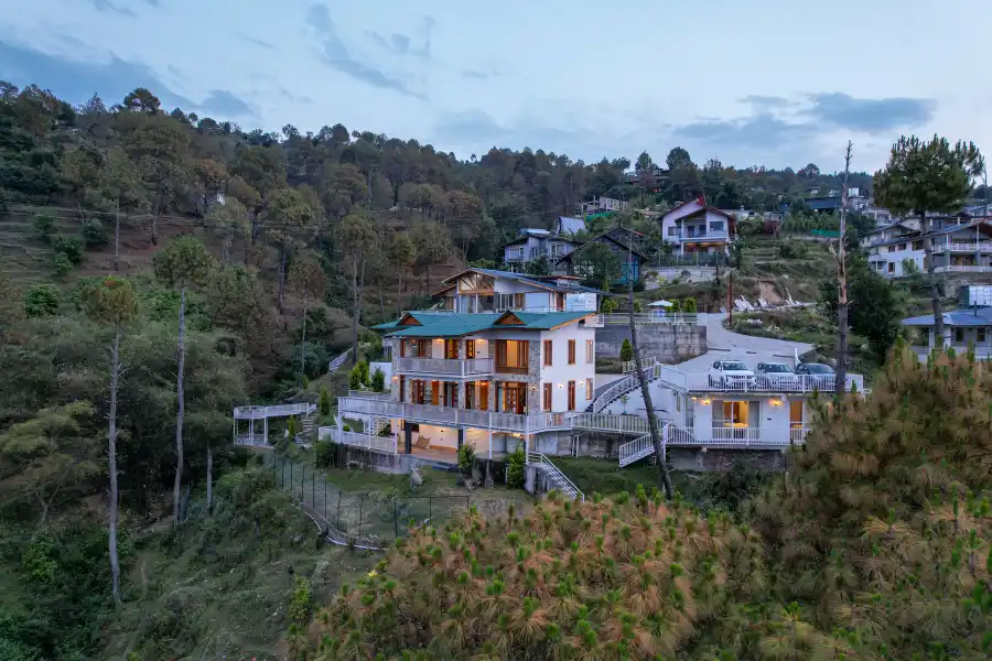 Brookside Estate, Almora