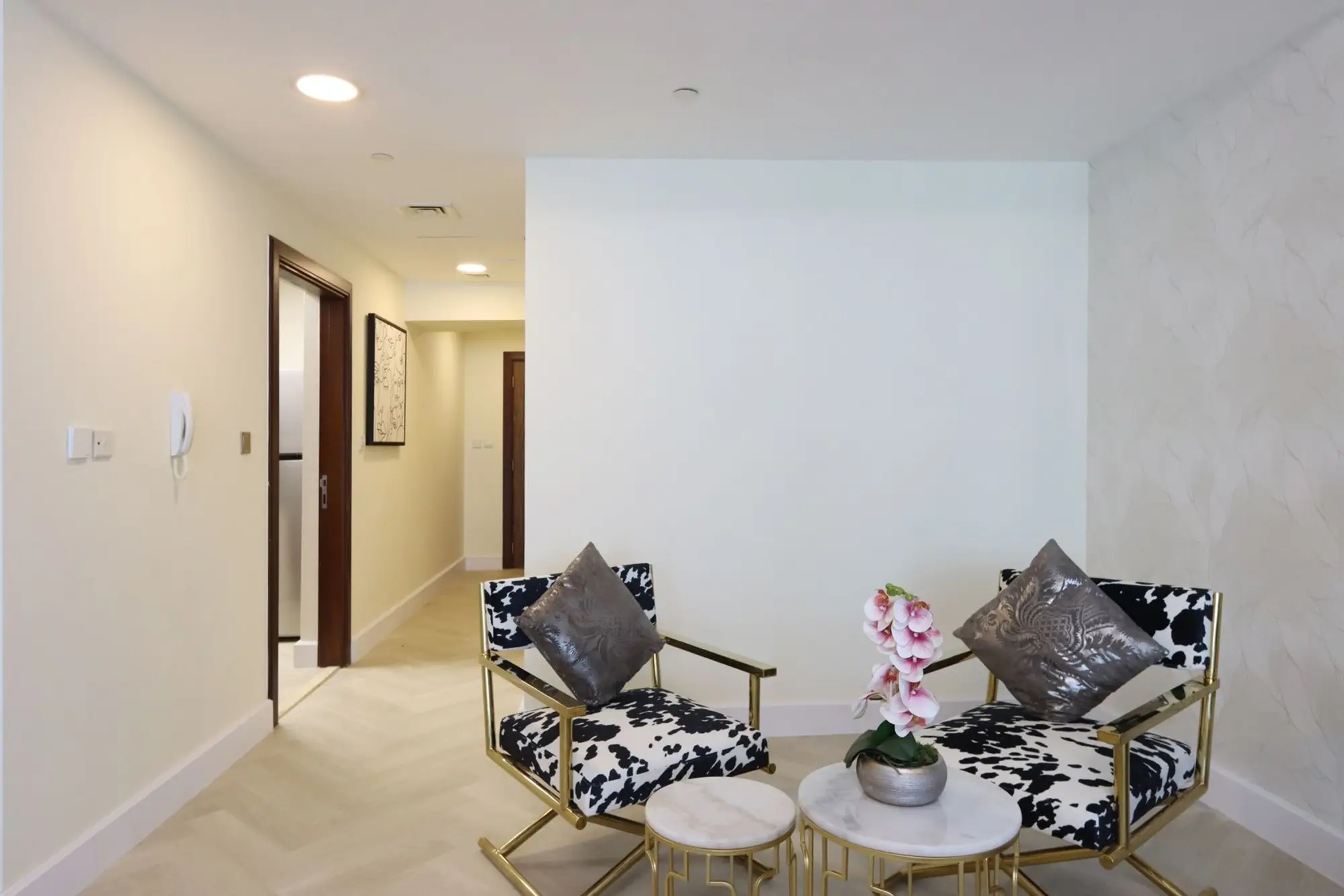 Burj Khalifa View 2BR Spacious Apartment, Dubai