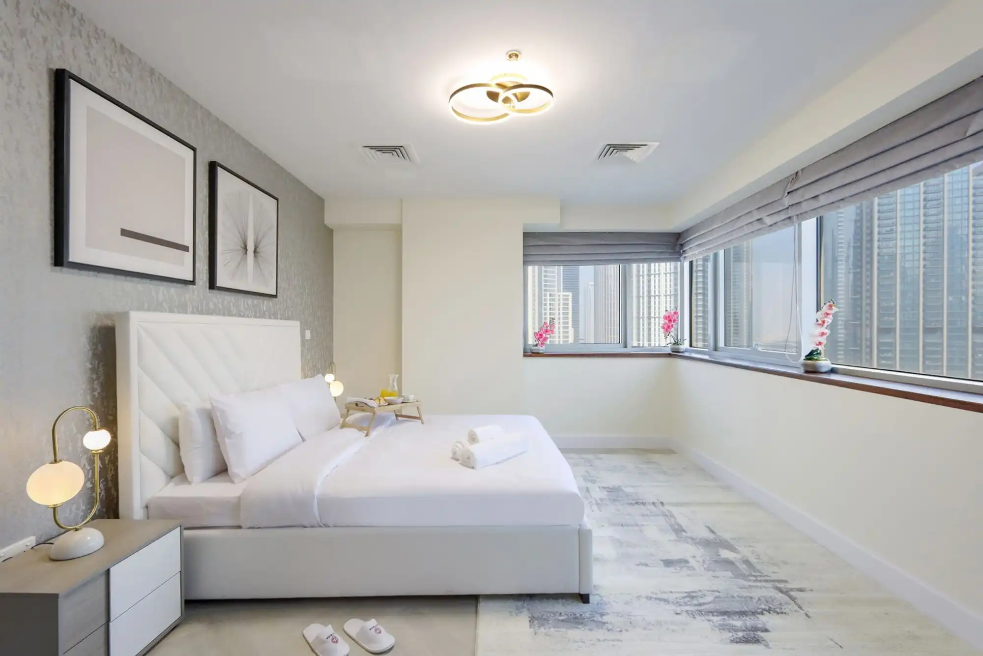 Burj Khalifa View 2BR Spacious Apartment, Dubai
