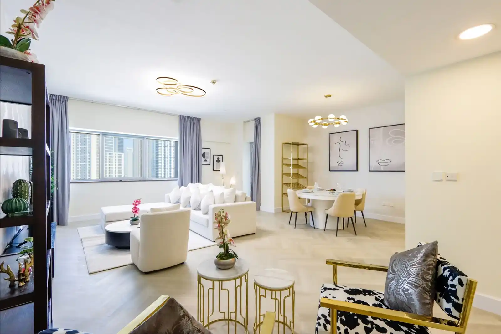 Burj Khalifa View 2BR Spacious Apartment, Dubai