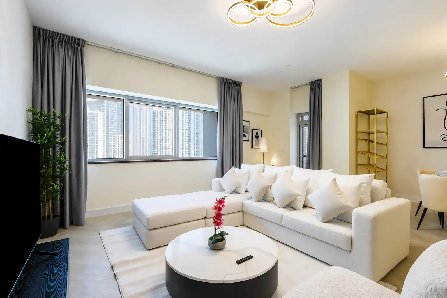 Burj Khalifa View 2BR Spacious Apartment, Dubai