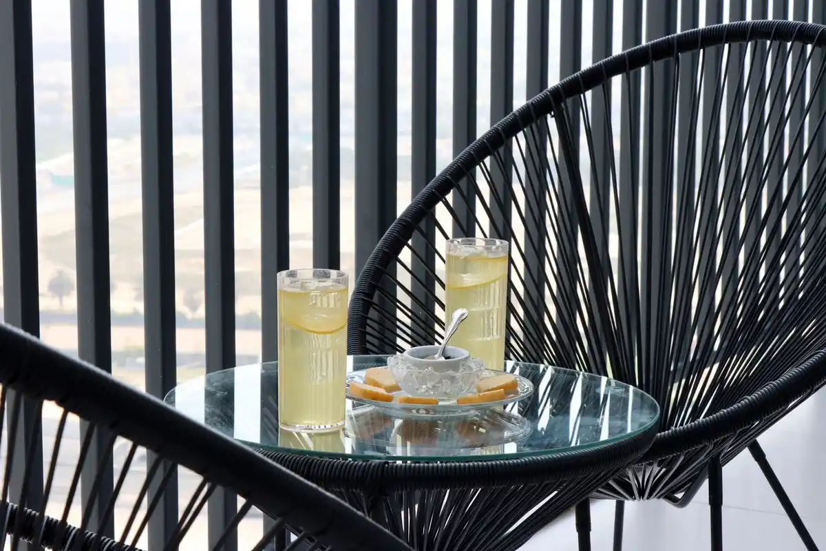 Canalfront Gem 1BR in Zada Tower, Dubai