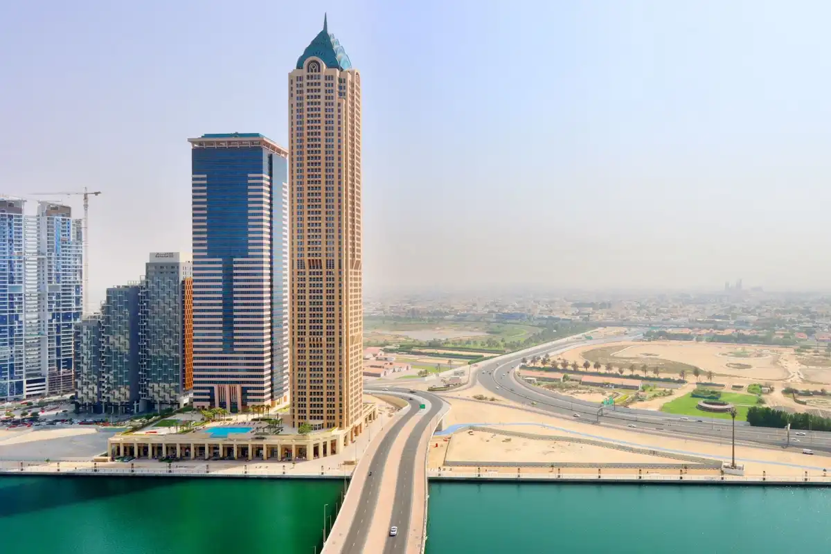 Canalfront Gem 1BR in Zada Tower, Dubai