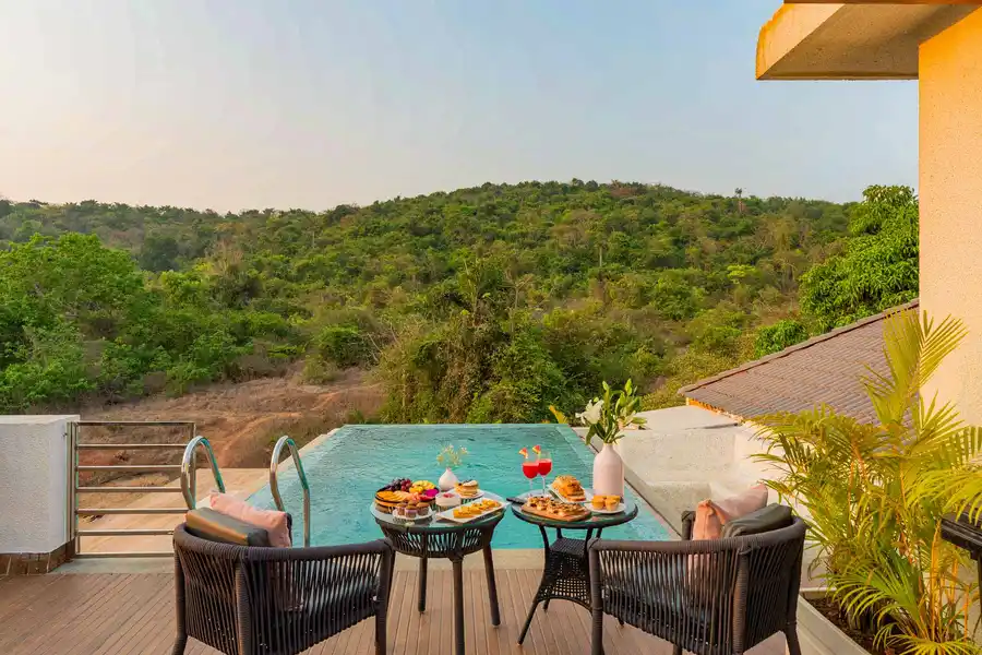 Casa Armeh Premium Villa w/ Infinity Pool - Siolim, North Goa