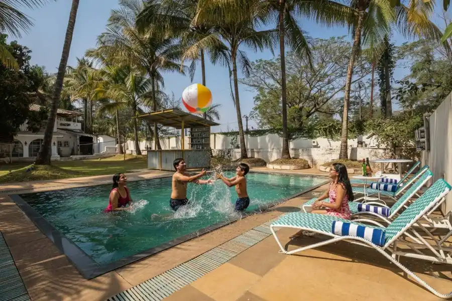 Casa Blanca, Karjat