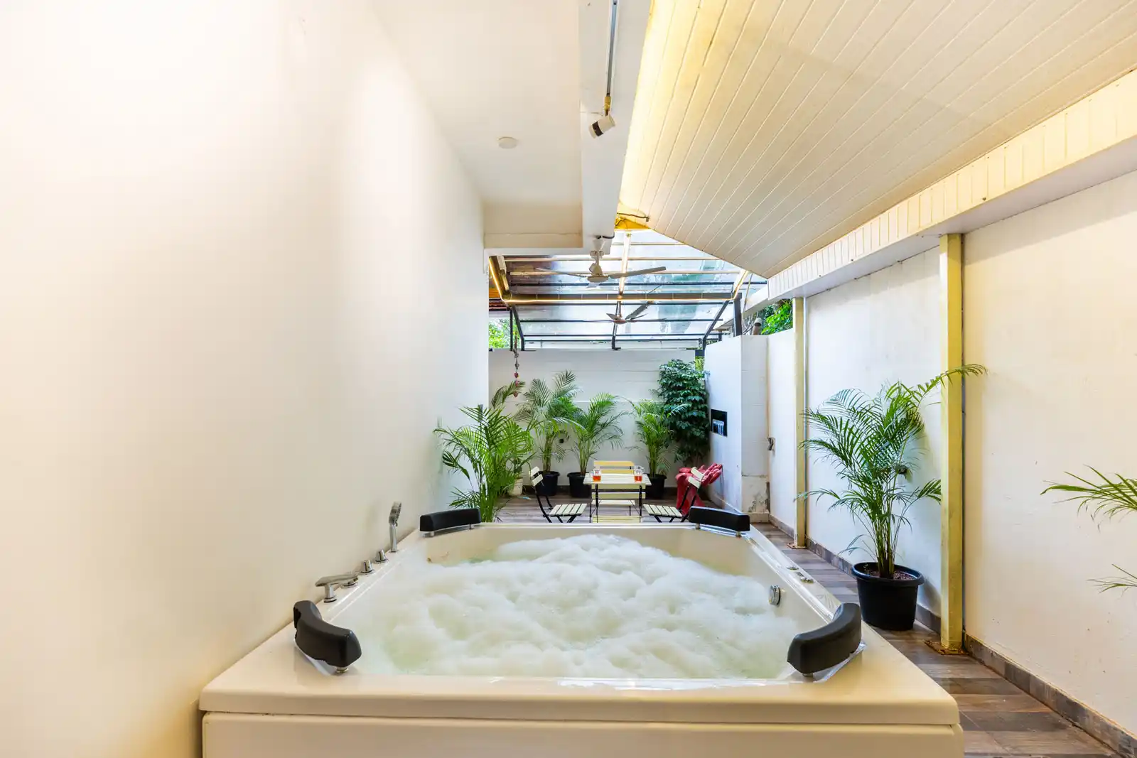 Casa Clarence – Pool & Jacuzzi Villa, North Goa