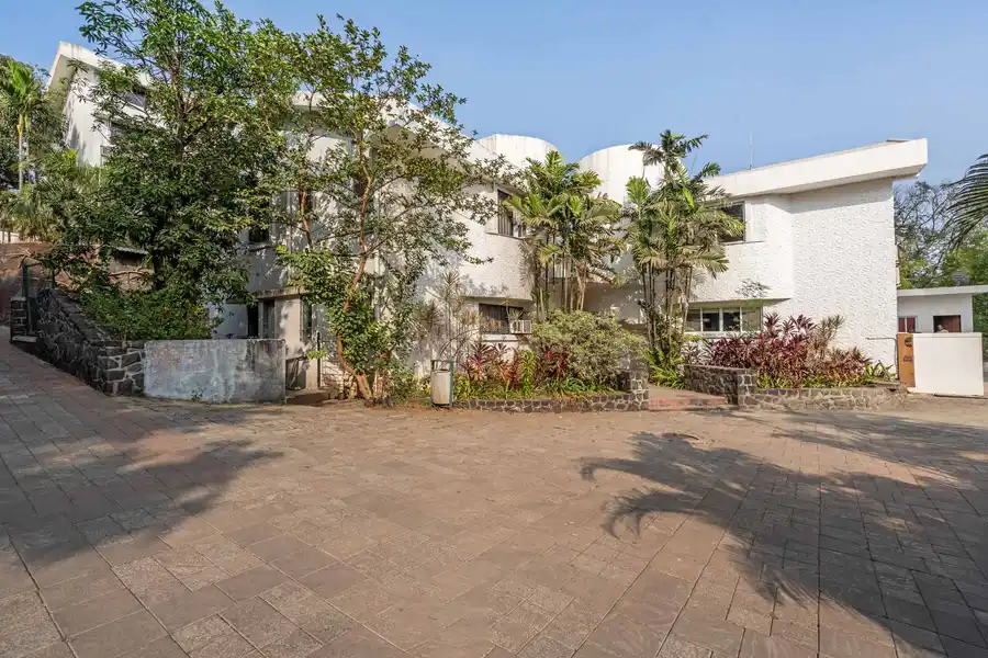 Casa Elyra, Lonavala