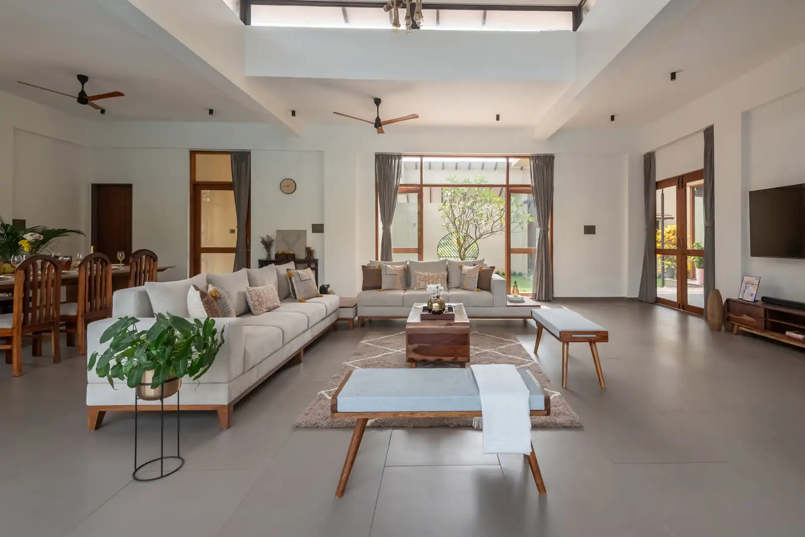 Casa Frangipani, Alibaug