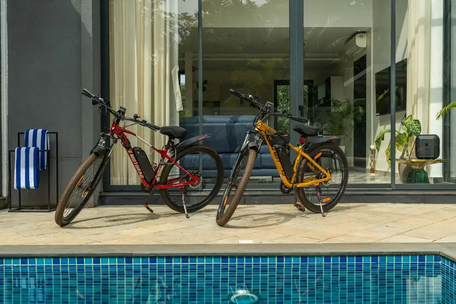 Casa Joe - Premium Villa with Complimentary E-Cycles, North Goa