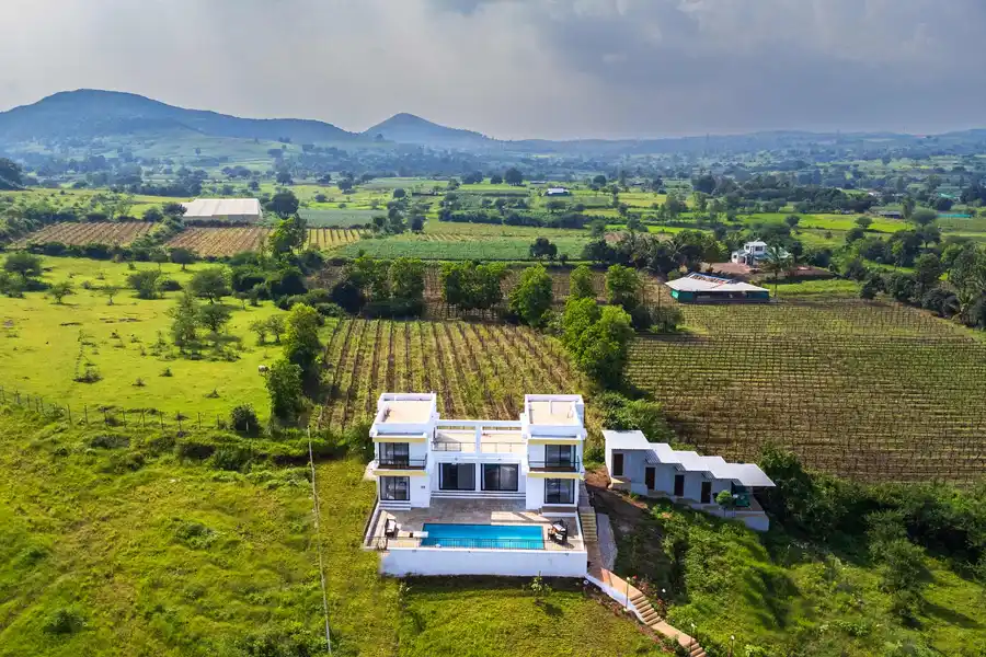 Cascading Valleys, Nashik
