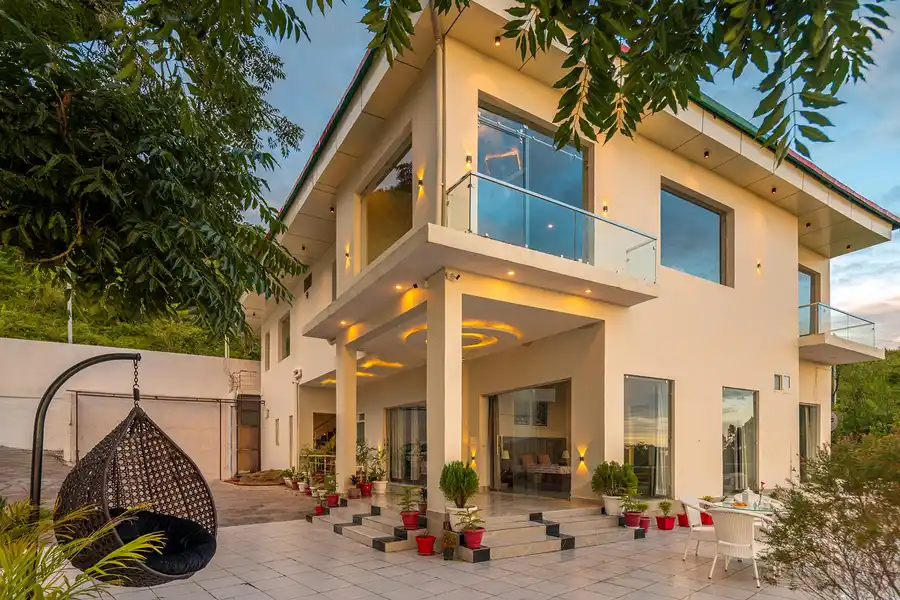 Cedar Haven - Nahan W/Outdoor Infinity Pool, Kasauli