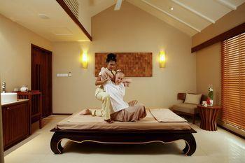Centara Ras Fushi Resort & Spa Maldives Room