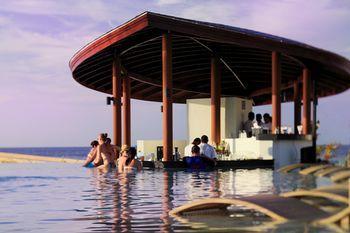 Centara Ras Fushi Resort & Spa Maldives Swimming Pool