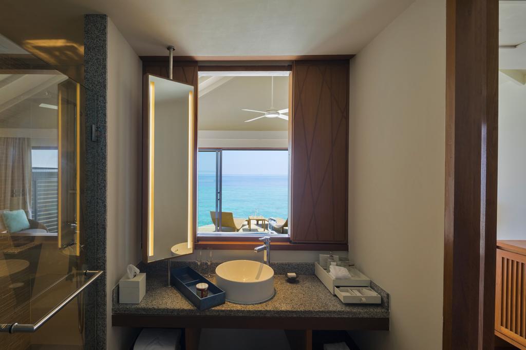 Centara Ras Fushi Resort & Spa Maldives Bathroom