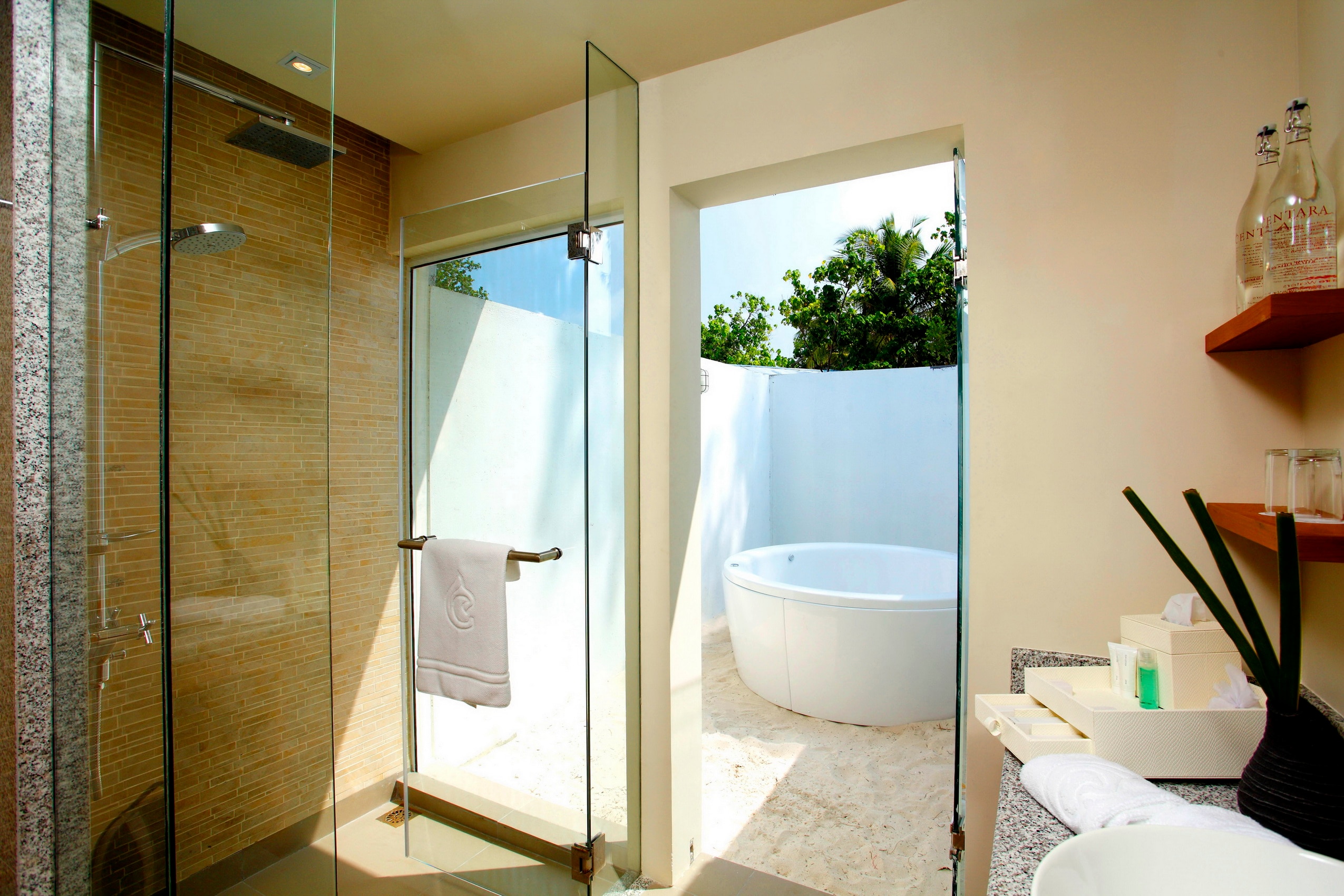 Centara Ras Fushi Resort & Spa Maldives Bathroom