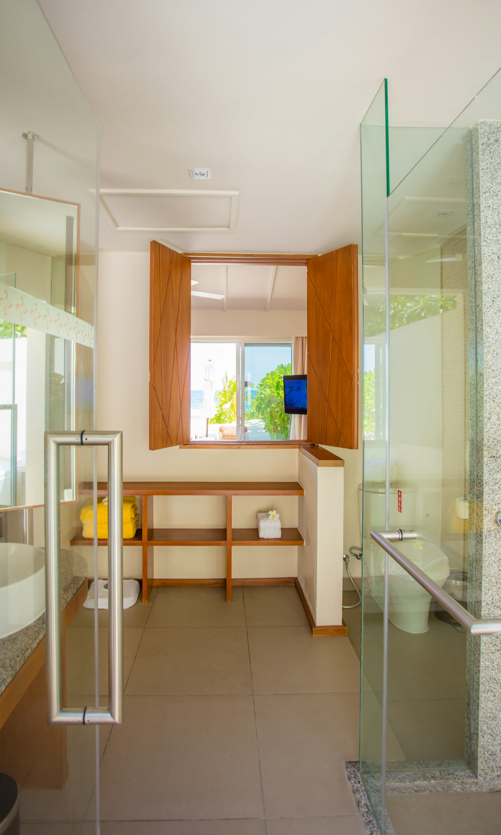 Centara Ras Fushi Resort & Spa Maldives Bathroom
