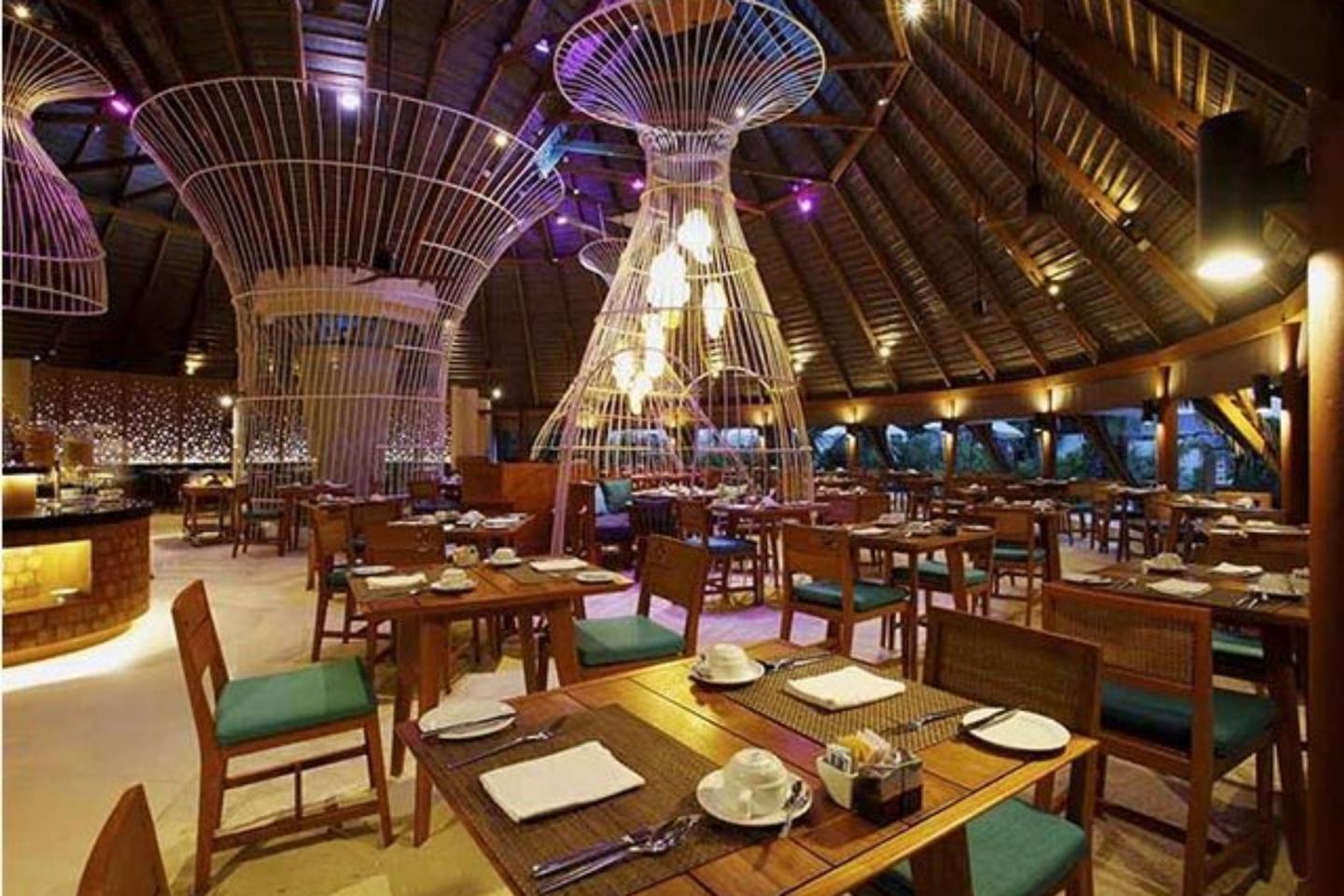 Centara Ras Fushi Resort & Spa Maldives Restaurant/Dining