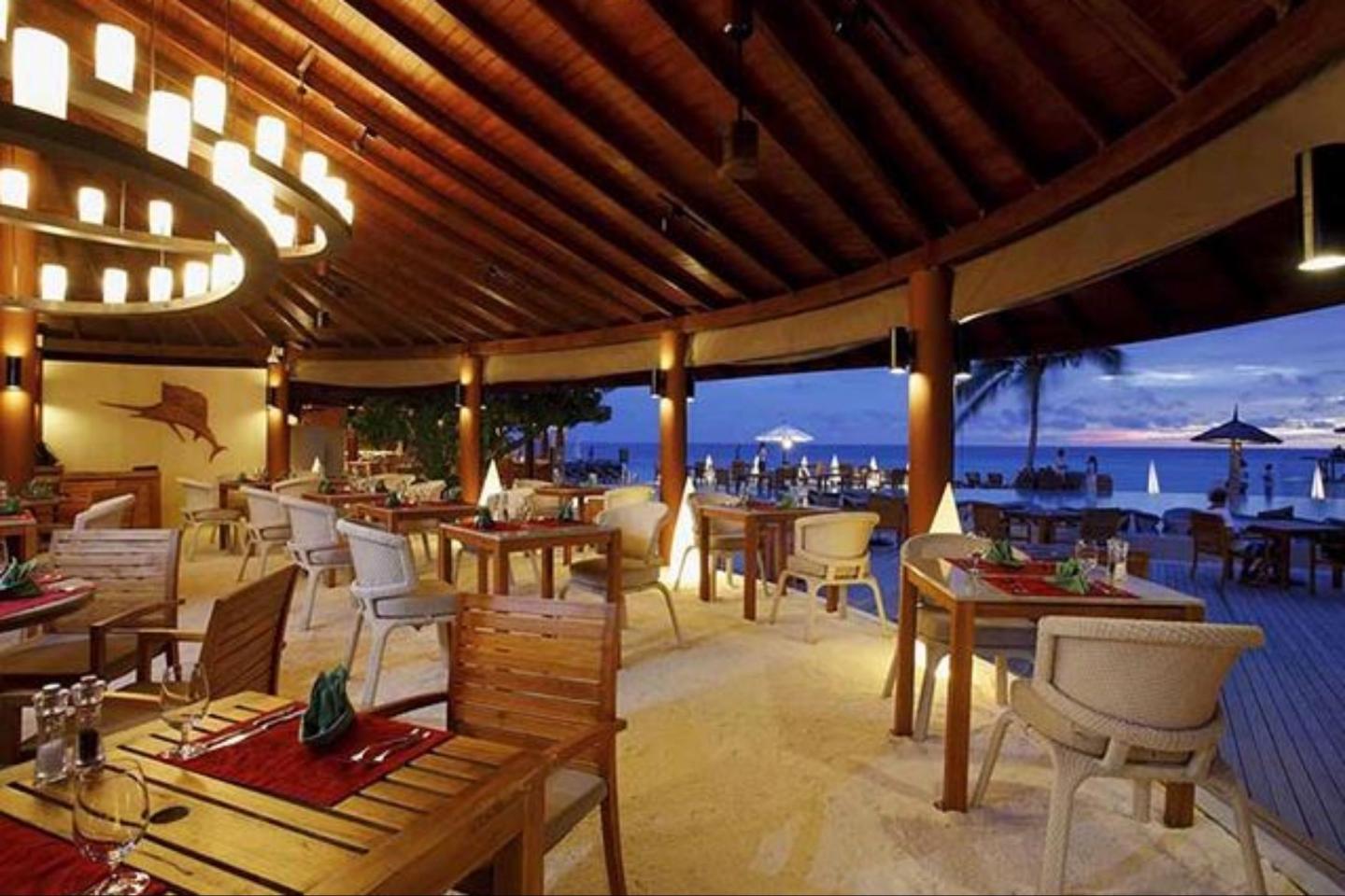 Centara Ras Fushi Resort & Spa Maldives Restaurant/Dining
