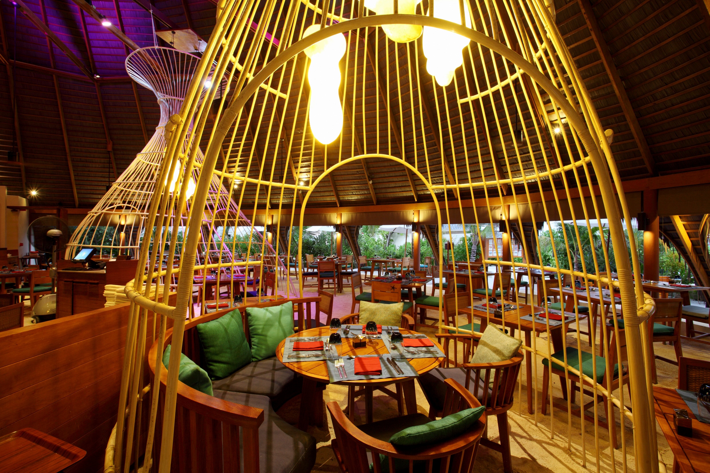 Centara Ras Fushi Resort & Spa Maldives Restaurant/Dining
