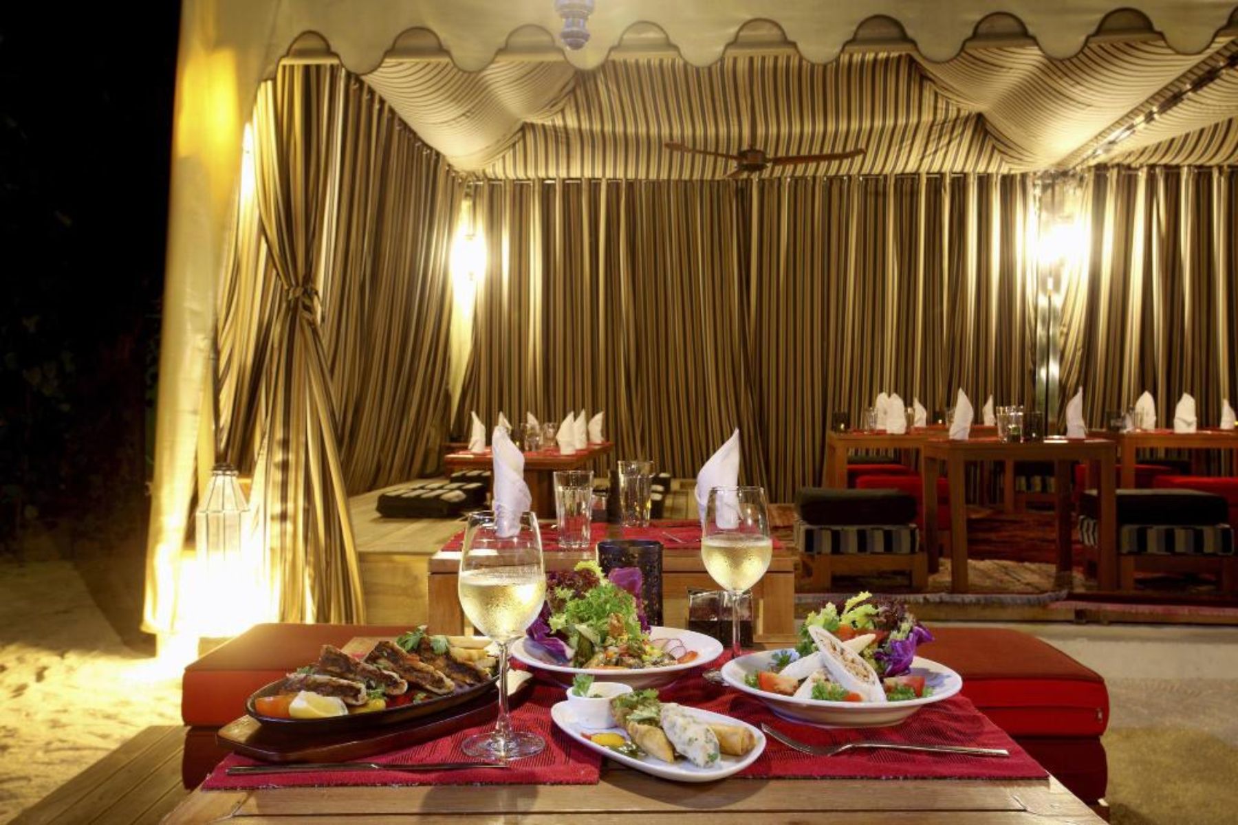 Centara Ras Fushi Resort & Spa Maldives Restaurant/Dining