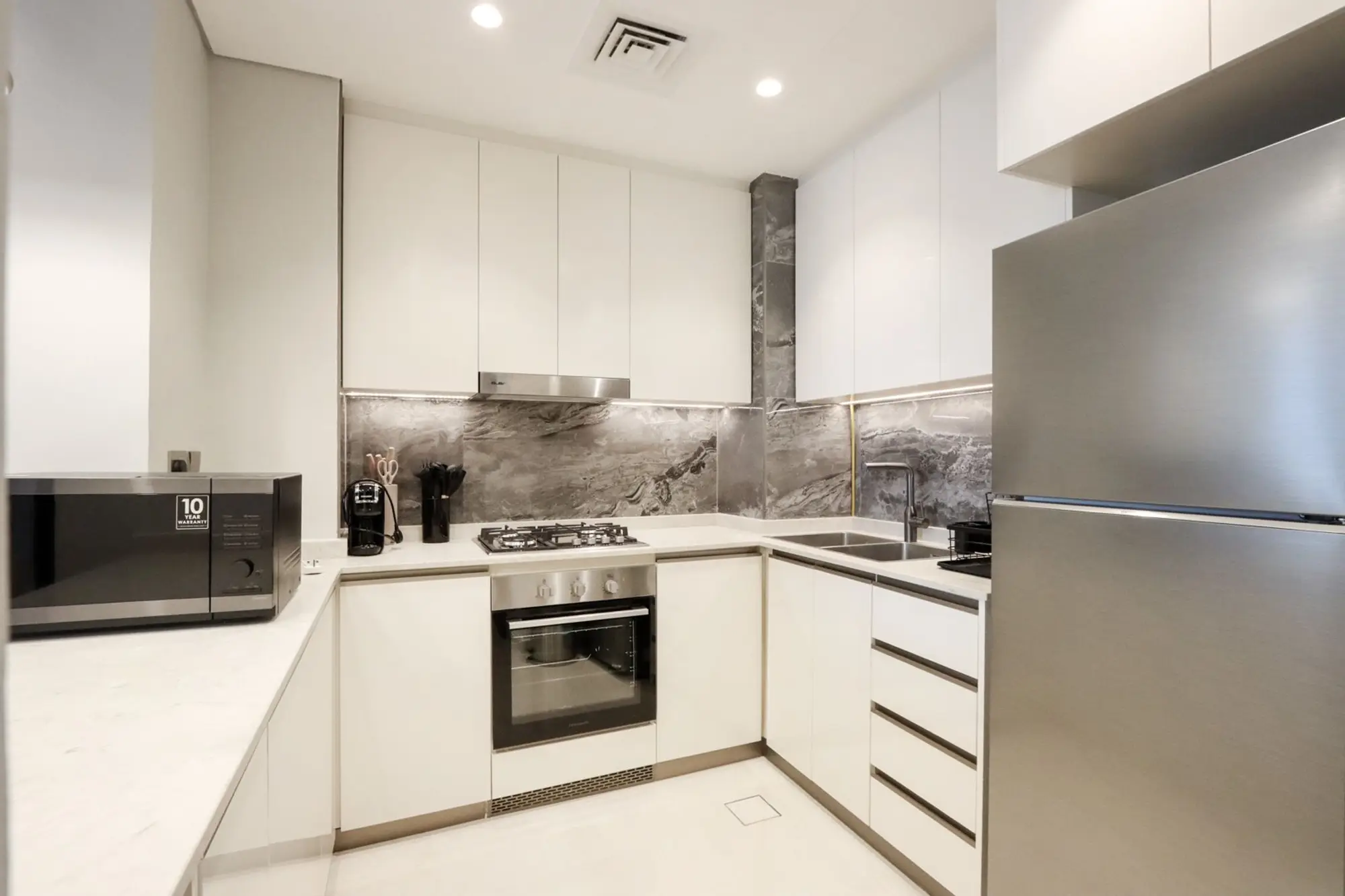 Centrally Located 1BR Near DubaiCanal and Downtown, Dubai