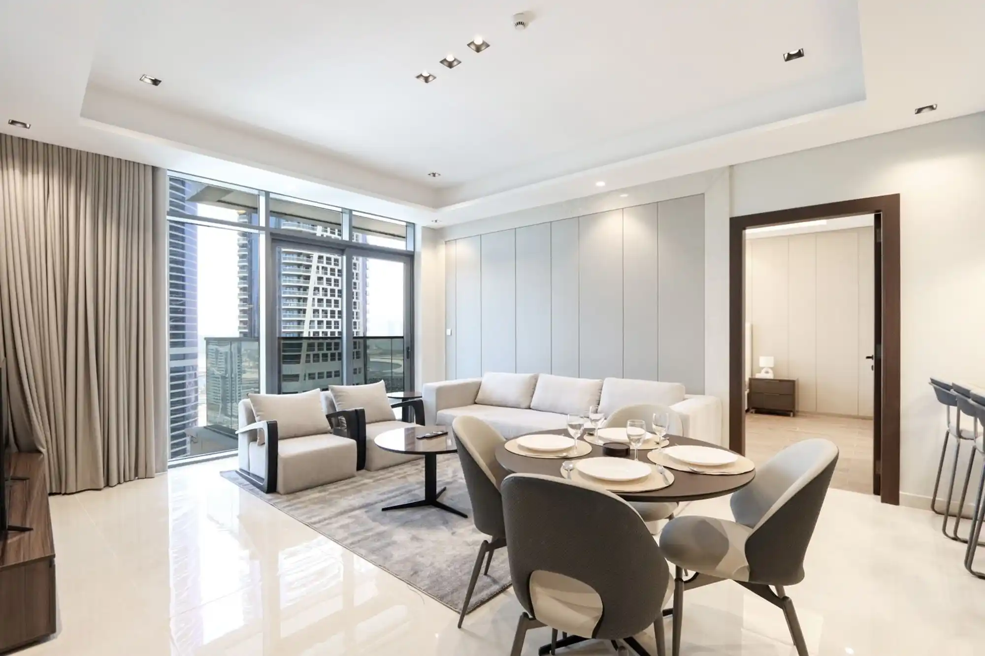 Centrally Located 1BR Near DubaiCanal and Downtown, Dubai