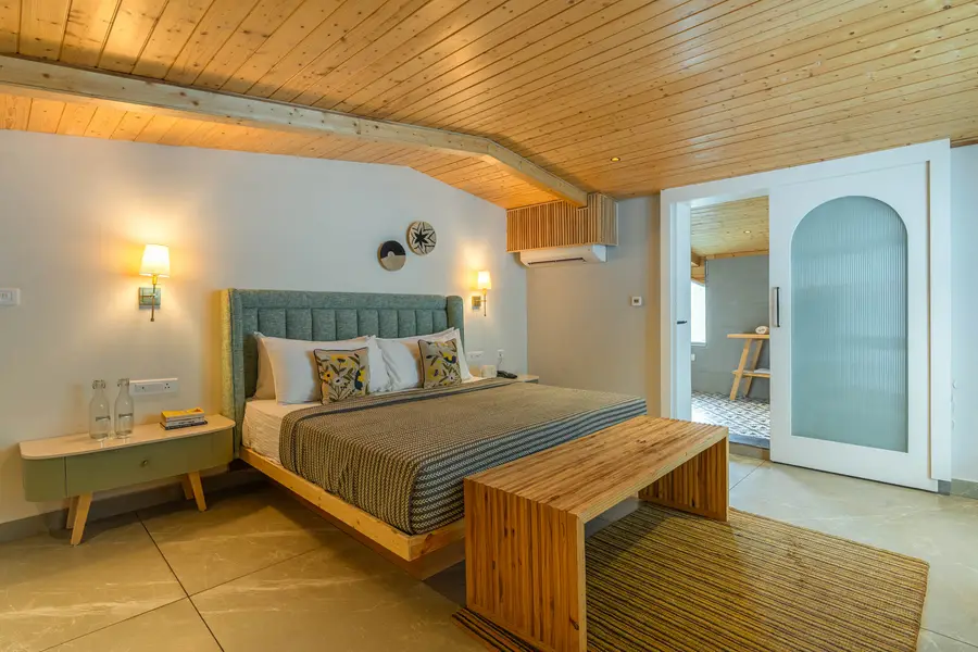 Chapter 1 @ The Ever House W/ Outdoor Heated Pool & Jacuzzi, Kasauli