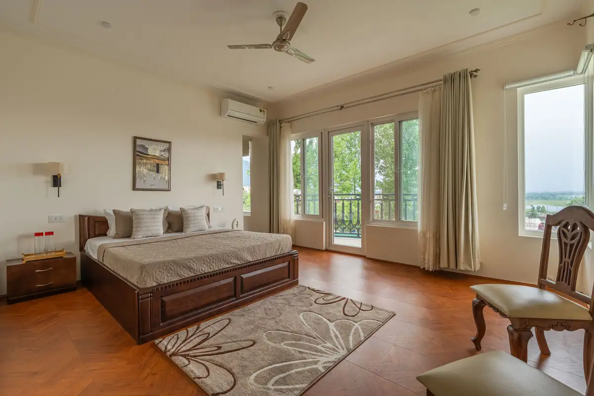 Charm @ Palais Vienna, Srinagar