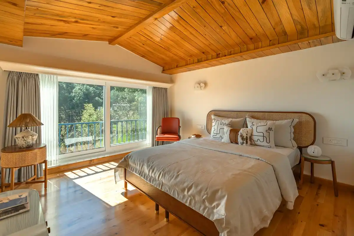Chestnut Manor W/ Sky Jacuzzi & Steam Room, Kasauli