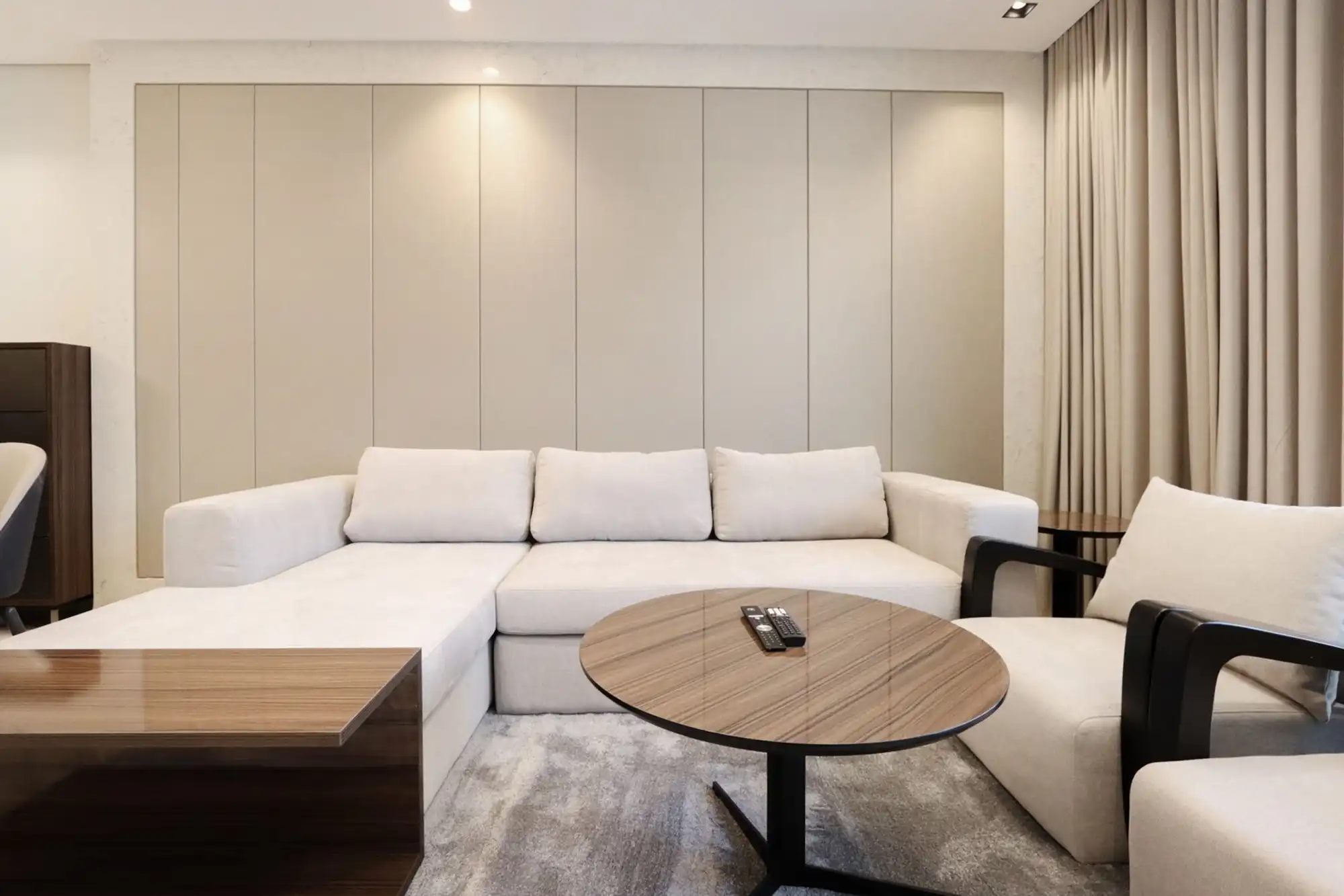 Chic 1B in Nobles, Dubai