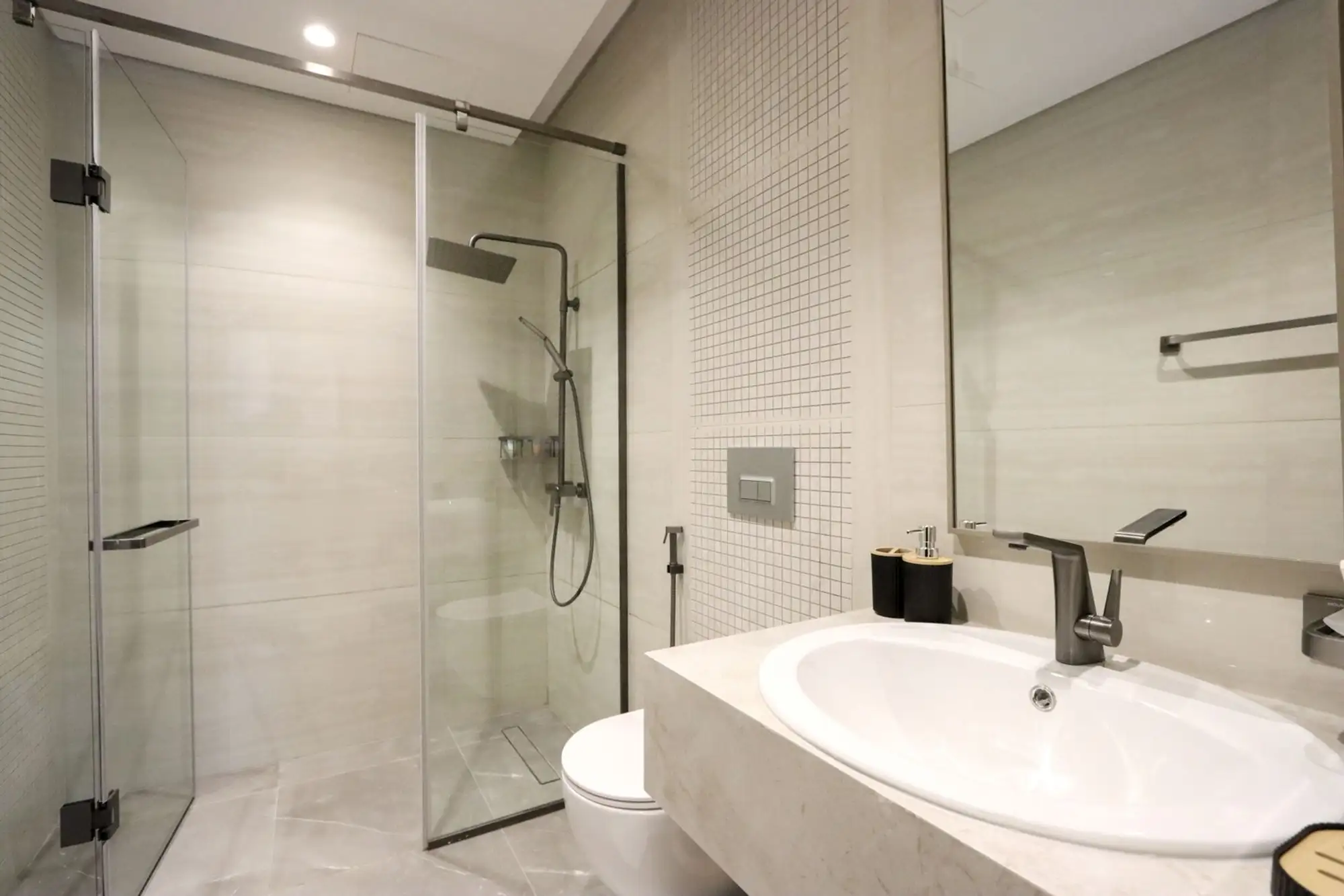 Chic 1B in Nobles, Dubai