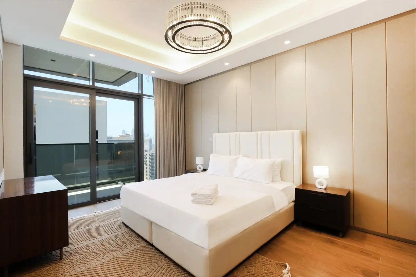Chic 1B in Nobles, Dubai