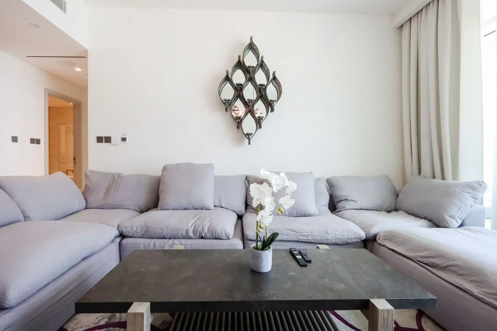 Chic 1BR, Dubai