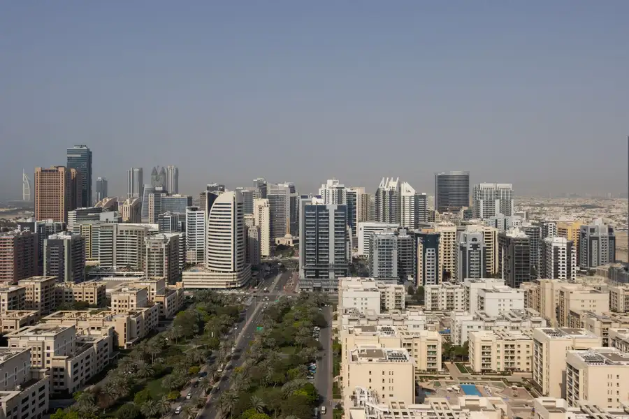 Chic High-Floor 1BR in The Greens, Dubai