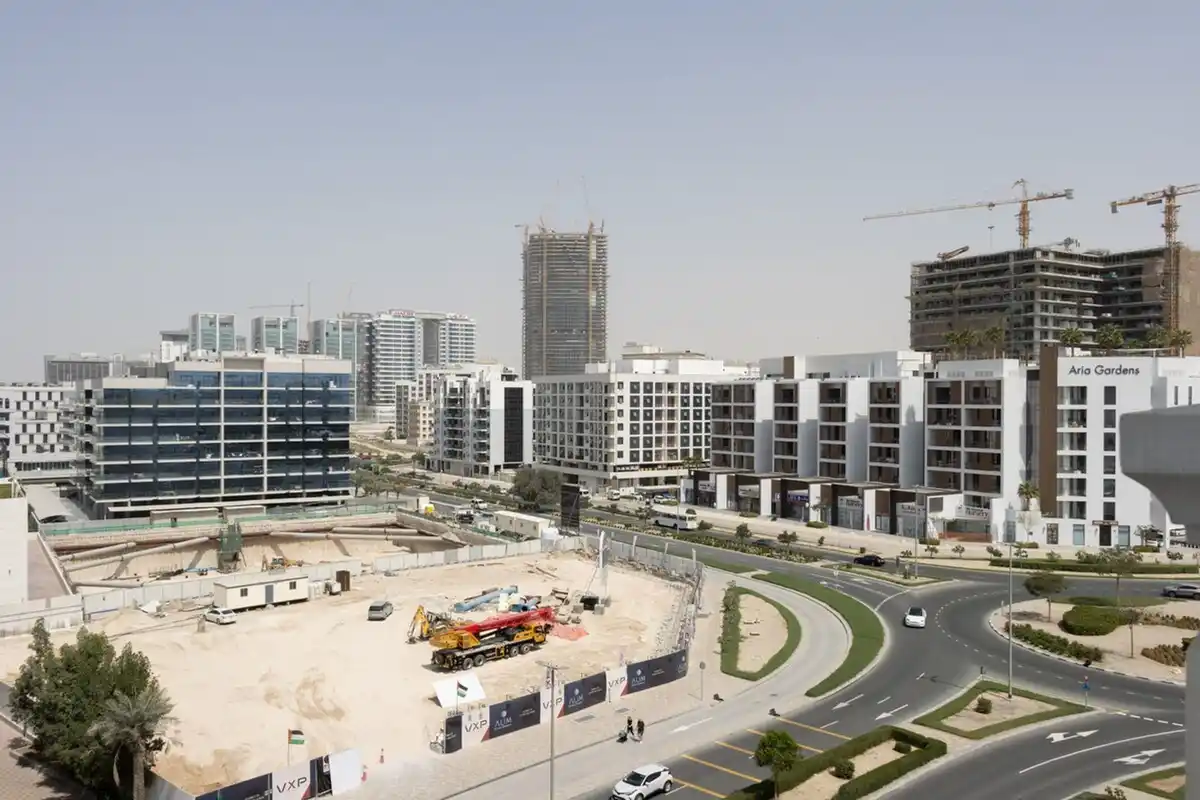 Chic Studio with Pool & Jacuzzi, Dubai