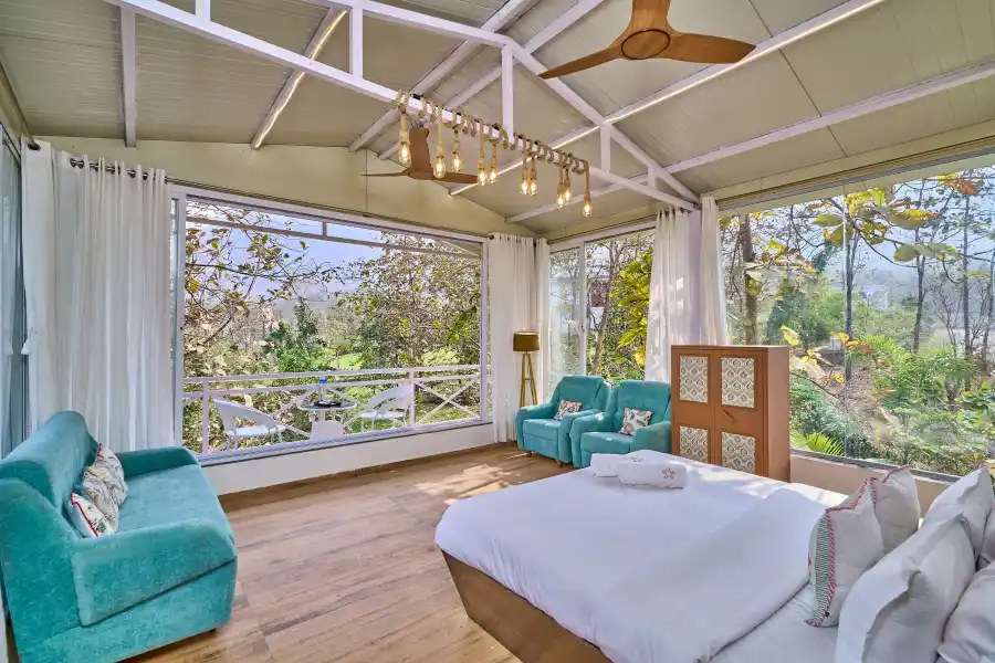 Chirping Chalet, Karjat