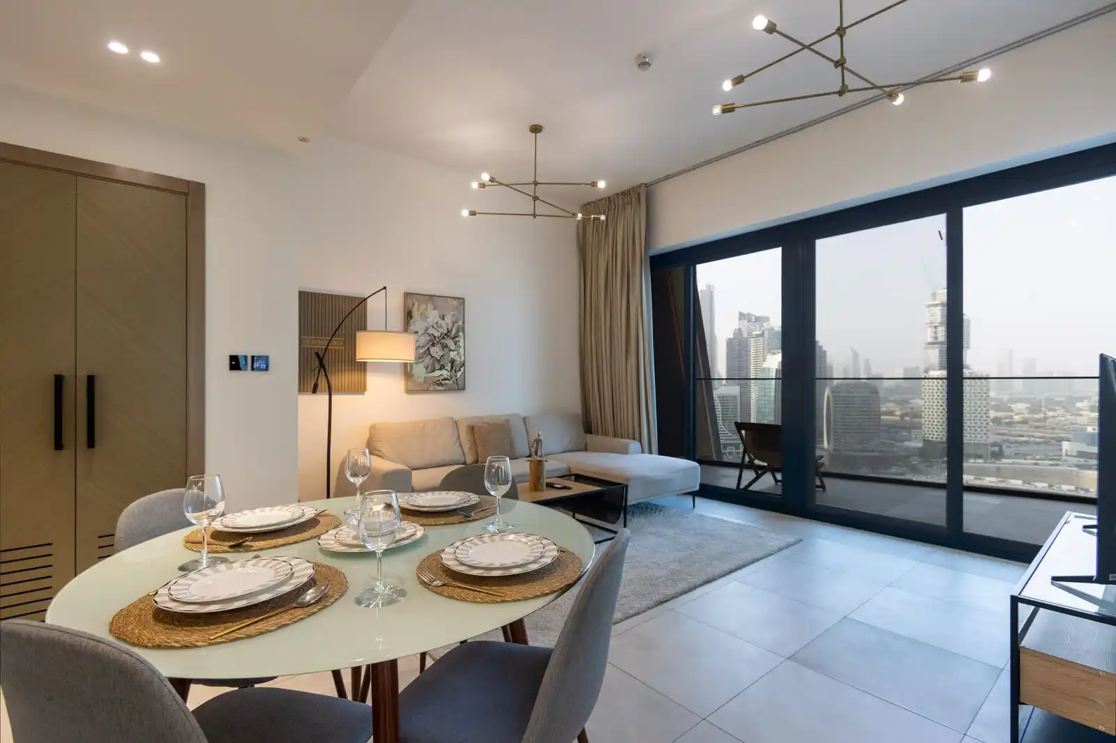 Classy 2B with Jacuzzi & Burj Khalifa View, Dubai