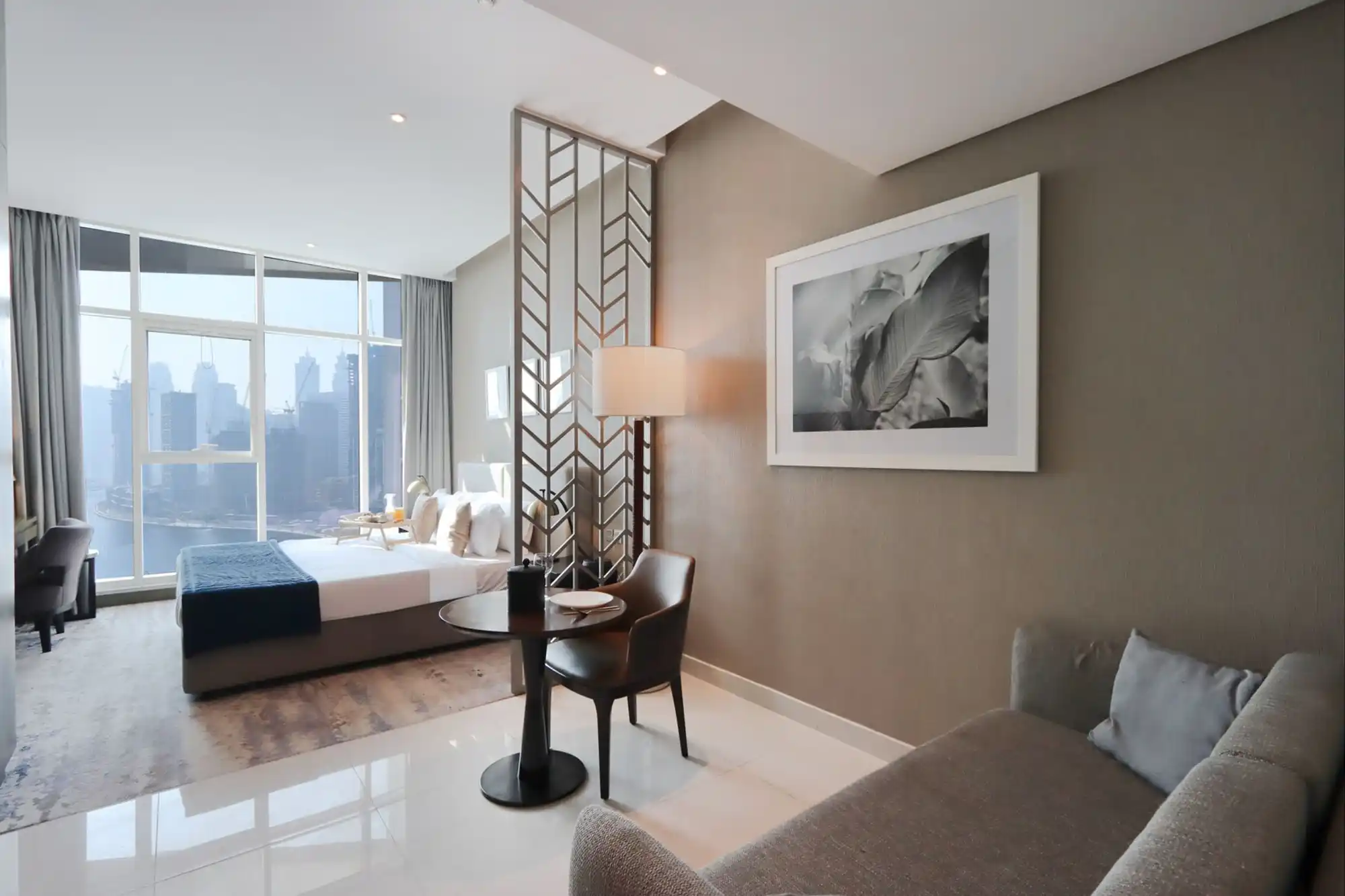 Classy Studio, Panoramic Dubai Canal View, Dubai