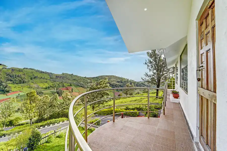 Cleft, Ooty