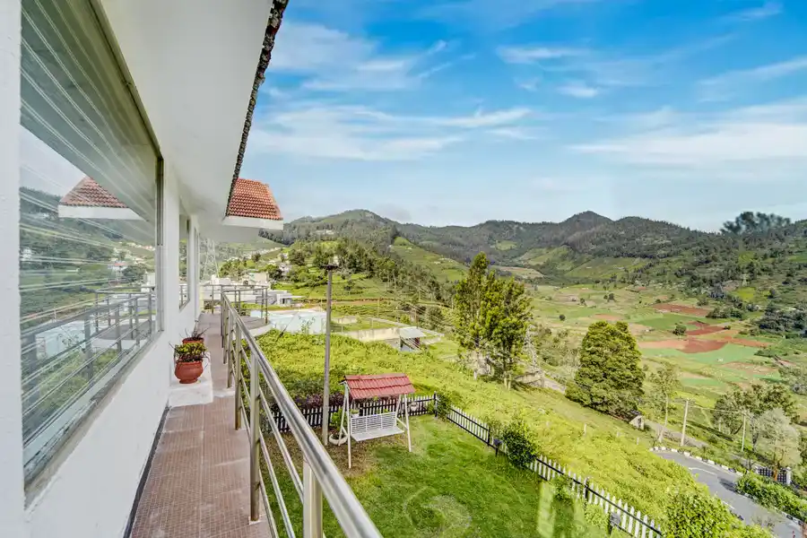 Cleft, Ooty