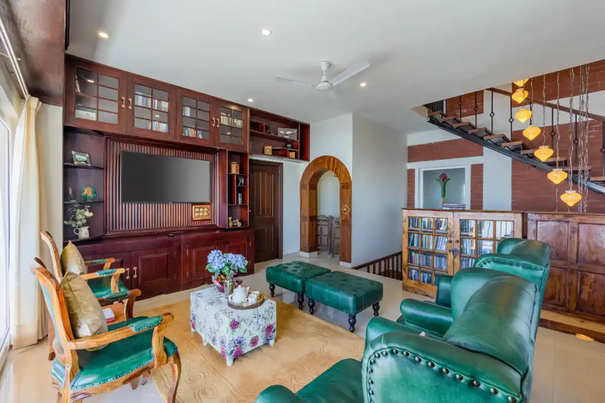 Cliff Side Villa, Kasauli