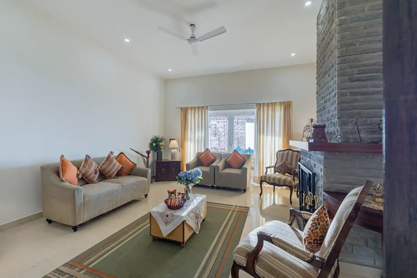 Cliff Side Villa, Kasauli