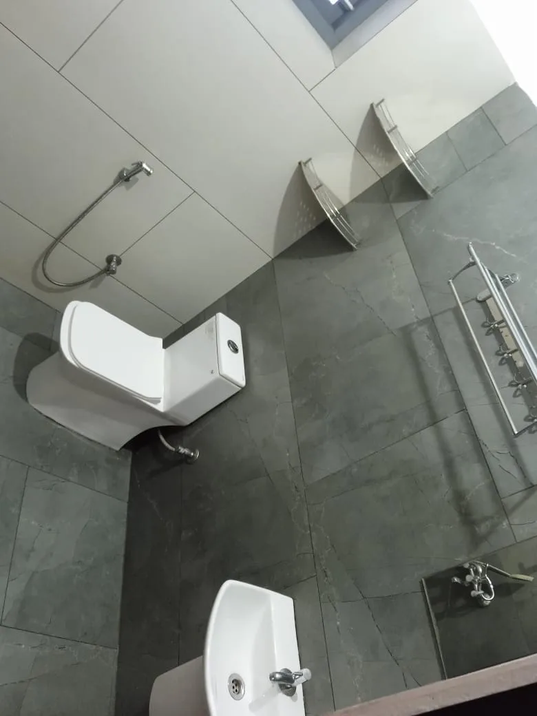 Cliff Vista by Saash Hotels Bathroom 1